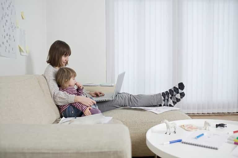 Almost half of HerFamily.ie readers spend up to 4 hours online every day