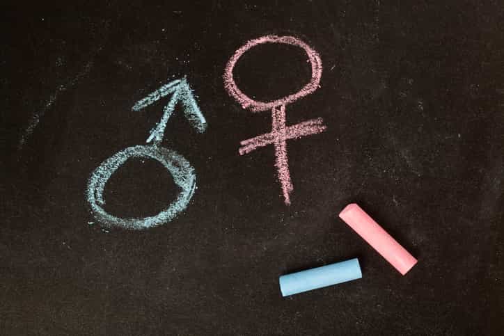 Mum asks if man’s actions are sexist and people have a LOT to say