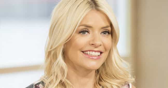 Holly Willoughby’s Debenhams skirt is the ultimate workwear piece Holly Willoughby’s Debenhams skirt is the ultimate workwear piece