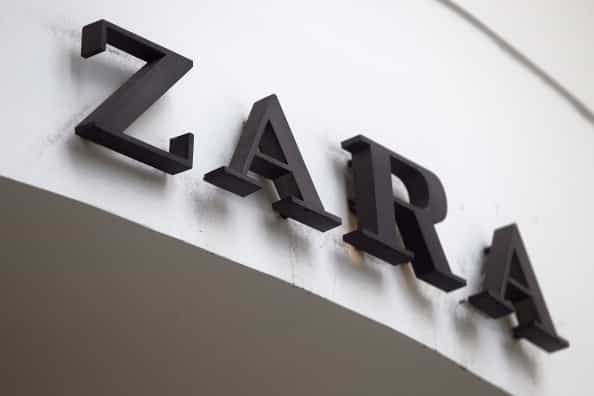 Zara is KILLING it at the moment with this €20 dress for summer evenings