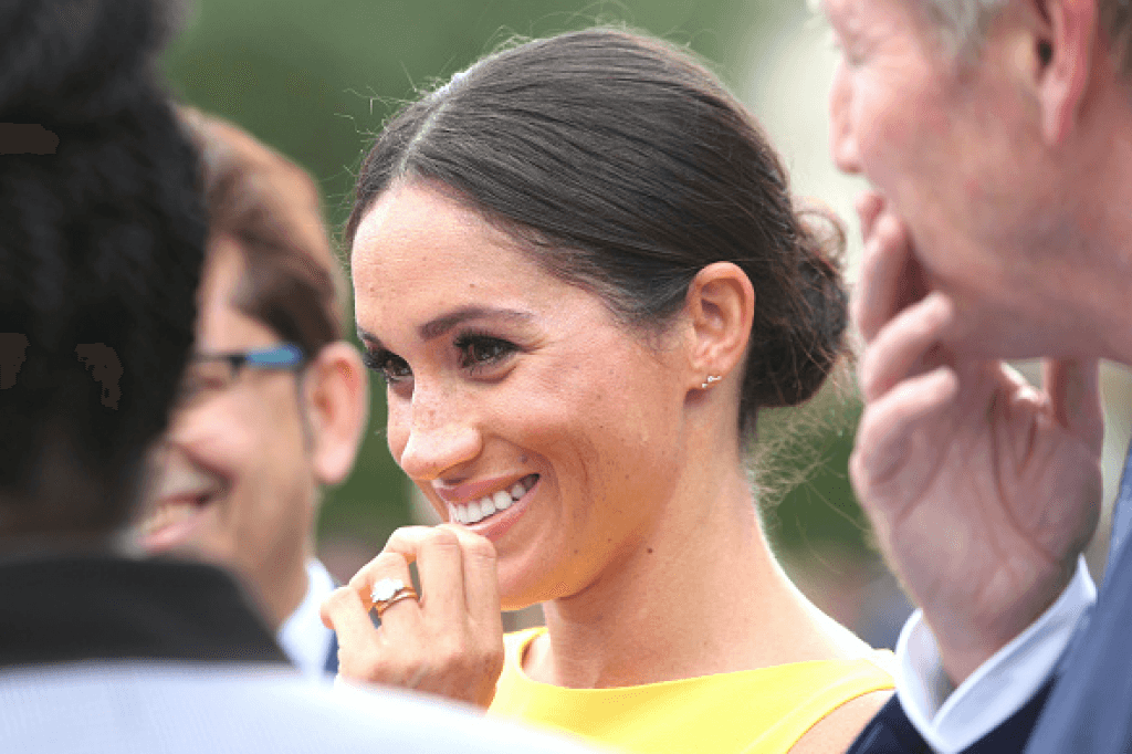 Meghan Markle is channelling Audrey Hepburn in today’s GORGEOUS look