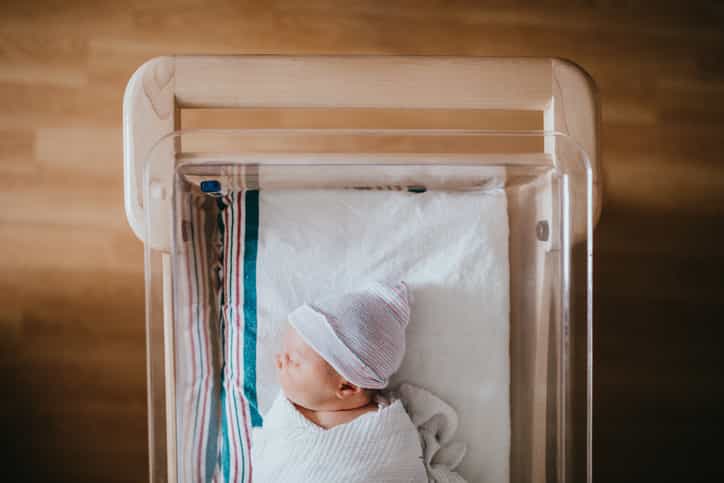 Mum shares powerful post about the reality of having hospital visitors after giving birth