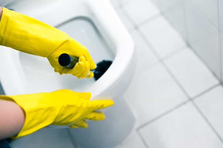 Internet appalled as mum reveals how she cleans her toilet brushes