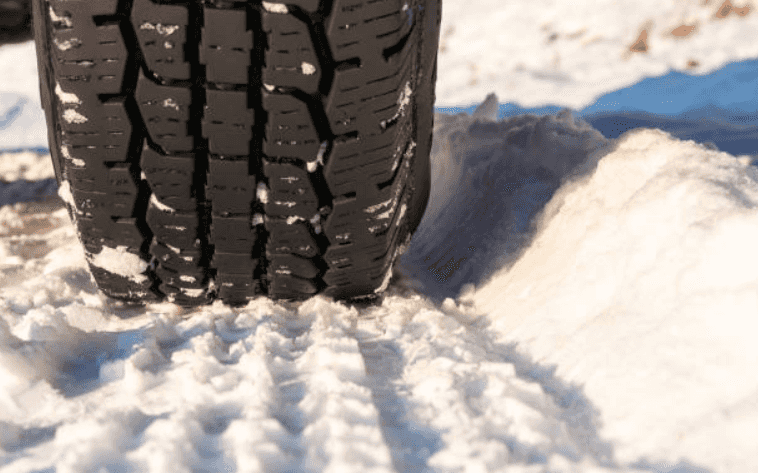 Met Éireann predict snow showers tonight as temperatures plummet Met Éireann predict snow showers tonight as temperatures plummet