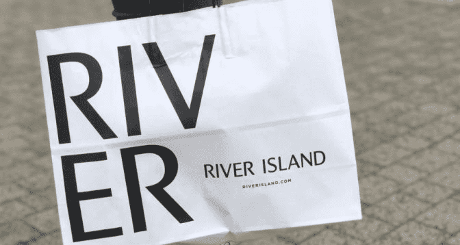 You’ll want to pick up this €37 River Island dress for your summer holidays