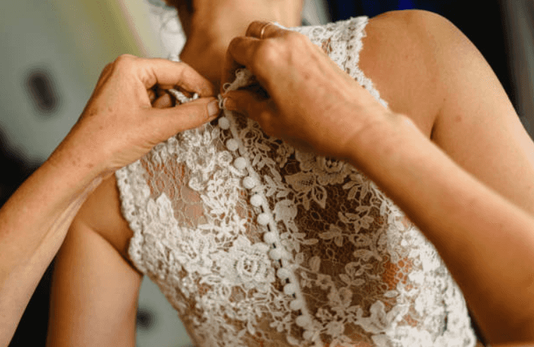 Mother-in-law fights with bride and then buys white outfit for her wedding Mother-in-law fights with bride and then buys white outfit for her wedding