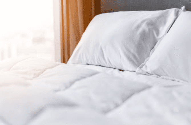 The simple reason why hotels prefer to put white sheets on beds