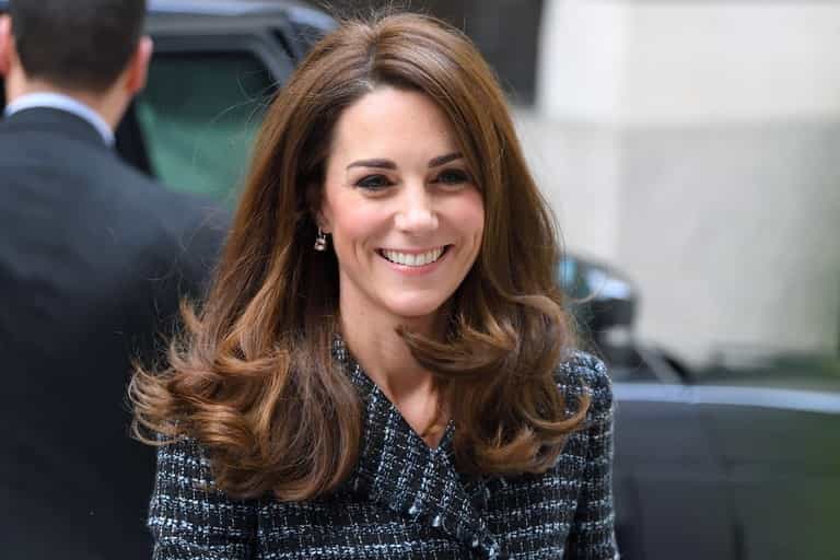 Kate Middleton has been pictured in these gorgeous €40 Zara pants