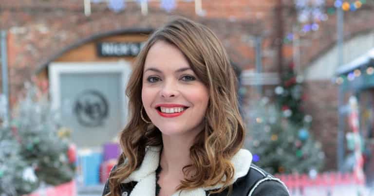 Corrie’s Tracy Barlow ‘to sleep with’ Sophie Webster’s ex Paula Martin Corrie’s Tracy Barlow ‘to sleep with’ Sophie Webster’s ex Paula Martin