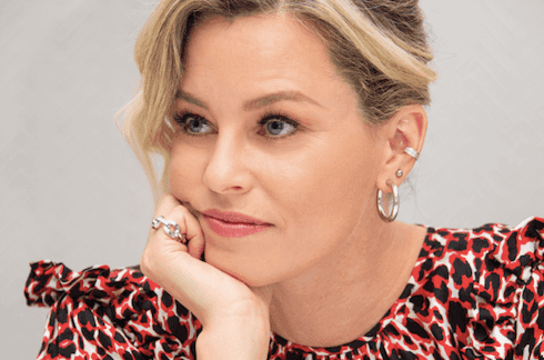 Elizabeth Banks says she felt judged for using a surrogate to have children