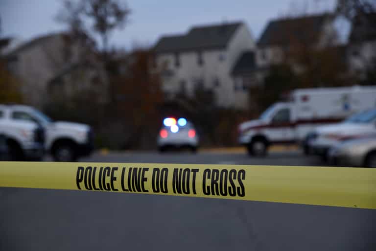 Father fatally shoots teenage daughter mistaking her for a burglar