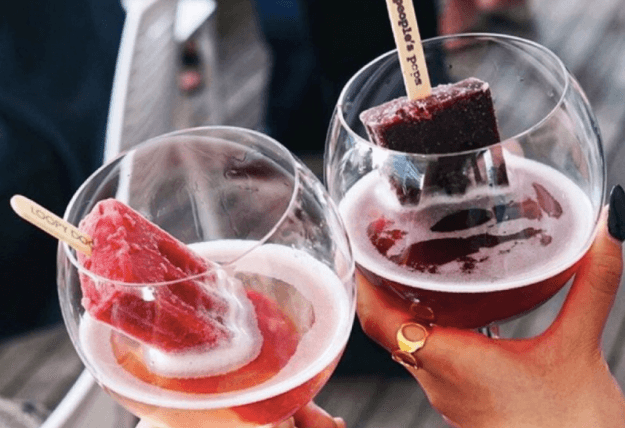 Cheers! 3 delicious ways to pimp your Prosecco for New Year’s Eve Cheers! 3 delicious ways to pimp your Prosecco for New Year’s Eve