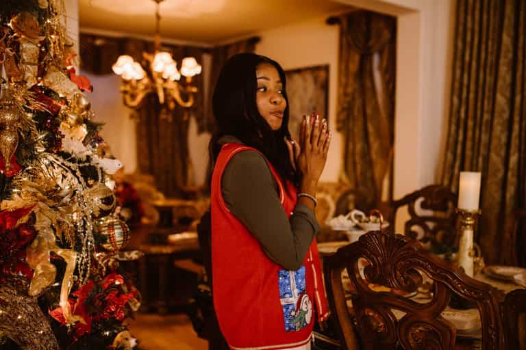 ‘Dashing through Tesco…’ : Mum rewrites Jingle Bells and we can relate