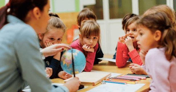 Parents told to ‘back off’ and stop sending so many e-mails to their kids’ teachers Parents told to ‘back off’ and stop sending so many e-mails to their kids’ teachers