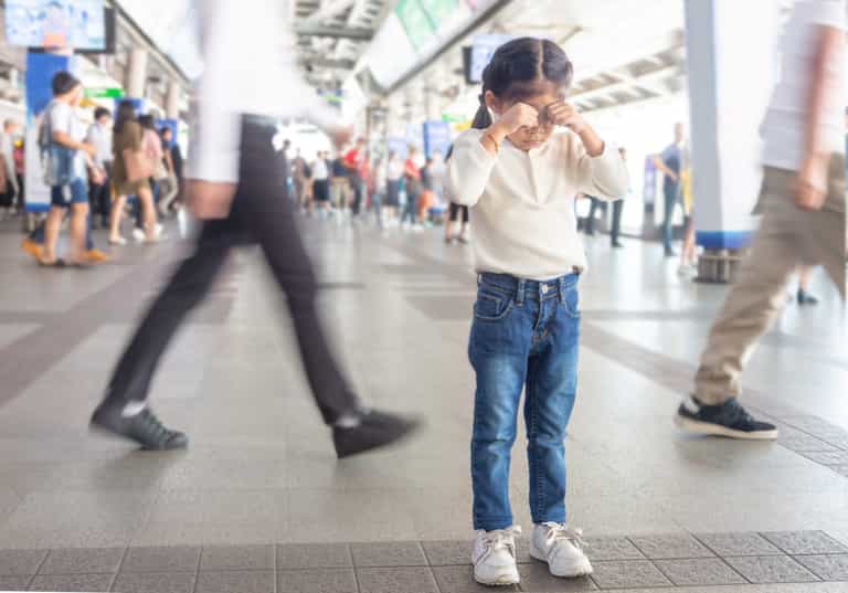 Mum finds lost child in 60-seconds with easy parenting hack Mum finds lost child in 60-seconds with easy parenting hack