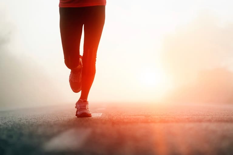 Mum-to-be runs the Boston Marathon just 6 weeks before her due date