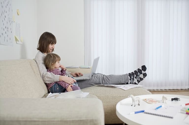 Almost half of HerFamily.ie readers spend up to 4 hours online every day Almost half of HerFamily.ie readers spend up to 4 hours online every day