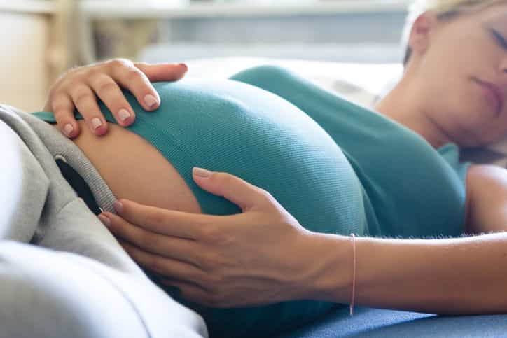 Pregnant women warned not to sleep on their backs in third trimester Pregnant women warned not to sleep on their backs in third trimester