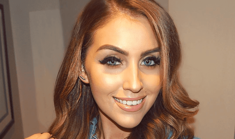Blogger Tara O’Farrell has shared the first photo of her newborn son Blogger Tara O’Farrell has shared the first photo of her newborn son