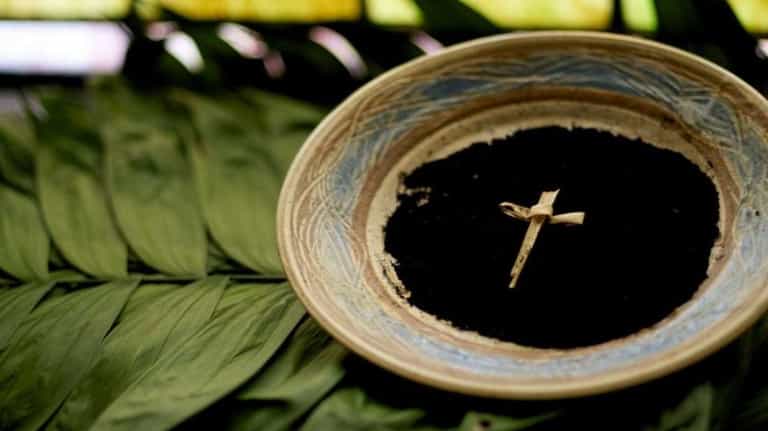 This parish in Galway is making Ash Wednesday easy by creating a drive-thru service This parish in Galway is making Ash Wednesday easy by creating a drive-thru service