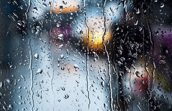 Met Éireann predict mixed weather today, so bring an umbrella just in case Met Éireann predict mixed weather today, so bring an umbrella just in case