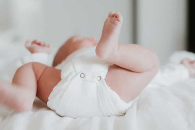 Mum called out after changing her baby in restaurant- was she wrong? Mum called out after changing her baby in restaurant- was she wrong?